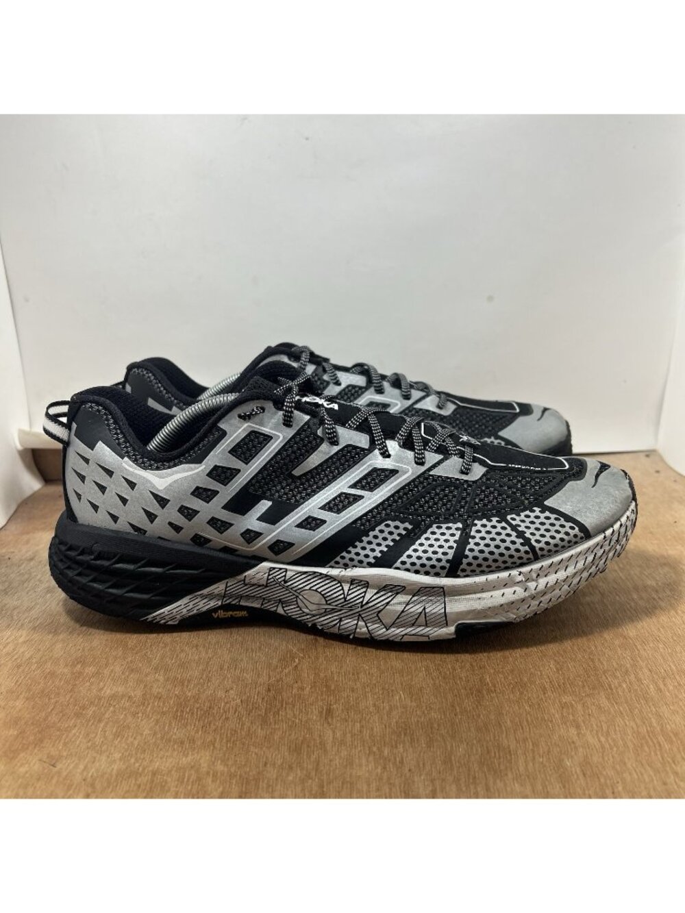 HOKA ONE ONE Speedgoat 2 TS Trail Running Shoes Black/Gray Men Size 12